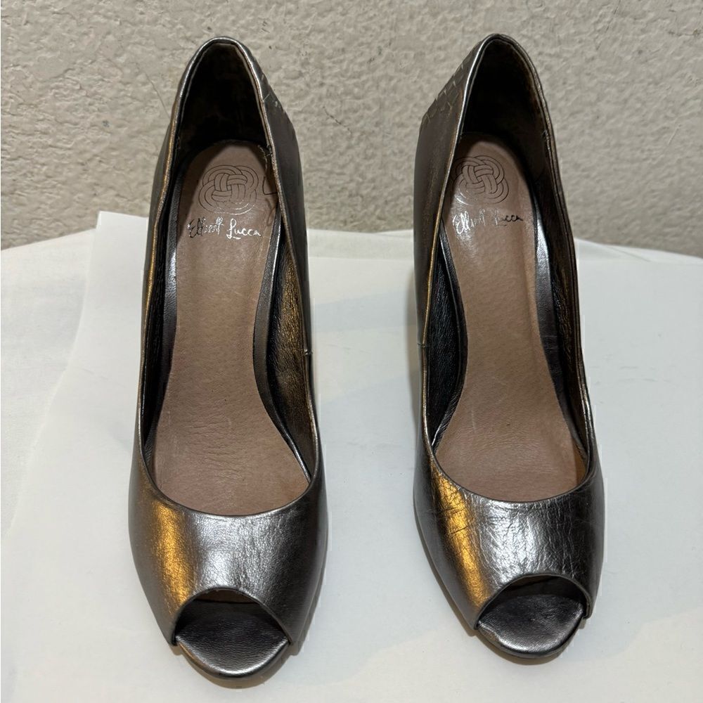 Elliott Lucca Metallic Weaved Peep Toe Heels - Picture 2 of 10